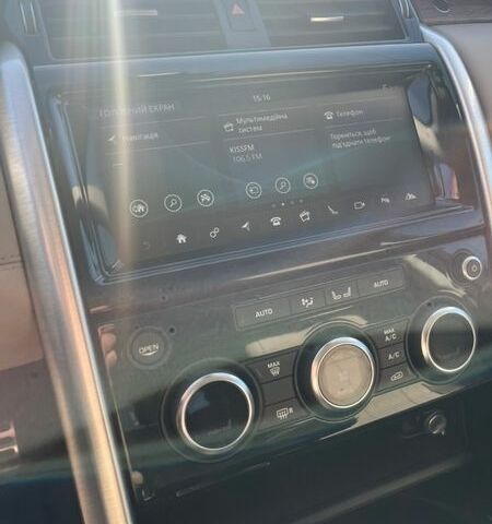 Білий Ленд Ровер Діскавері, об'ємом двигуна 3 л та пробігом 152 тис. км за 28300 $, фото 23 на Automoto.ua