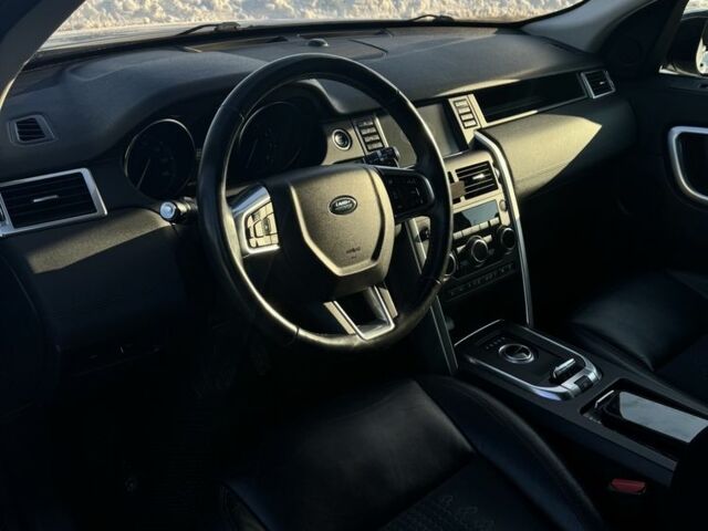 Білий Ленд Ровер Діскавері, об'ємом двигуна 2 л та пробігом 80 тис. км за 17500 $, фото 7 на Automoto.ua