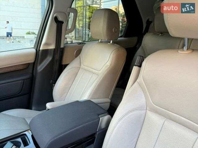 Білий Ленд Ровер Діскавері, об'ємом двигуна 2.99 л та пробігом 280 тис. км за 25500 $, фото 3 на Automoto.ua