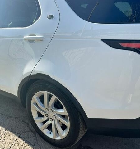 Білий Ленд Ровер Діскавері, об'ємом двигуна 3 л та пробігом 152 тис. км за 28300 $, фото 11 на Automoto.ua