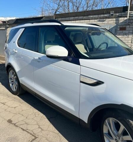 Білий Ленд Ровер Діскавері, об'ємом двигуна 3 л та пробігом 152 тис. км за 28300 $, фото 1 на Automoto.ua