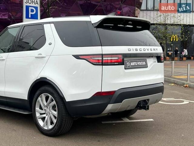 Білий Ленд Ровер Діскавері, об'ємом двигуна 3 л та пробігом 170 тис. км за 29990 $, фото 5 на Automoto.ua