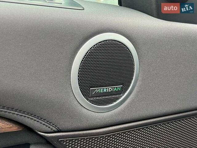 Білий Ленд Ровер Діскавері, об'ємом двигуна 3 л та пробігом 170 тис. км за 29990 $, фото 20 на Automoto.ua