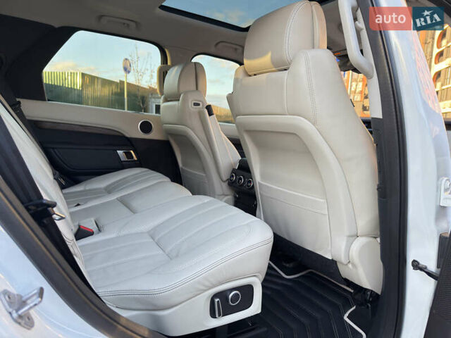 Белый Ленд Ровер Дискавери, объемом двигателя 2.99 л и пробегом 115 тыс. км за 34900 $, фото 20 на Automoto.ua