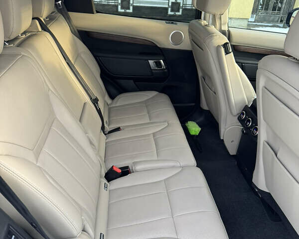 Білий Ленд Ровер Діскавері, об'ємом двигуна 3 л та пробігом 94 тис. км за 39000 $, фото 38 на Automoto.ua