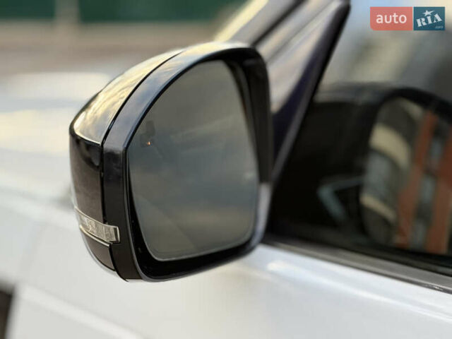 Белый Ленд Ровер Дискавери, объемом двигателя 2.99 л и пробегом 115 тыс. км за 34900 $, фото 9 на Automoto.ua