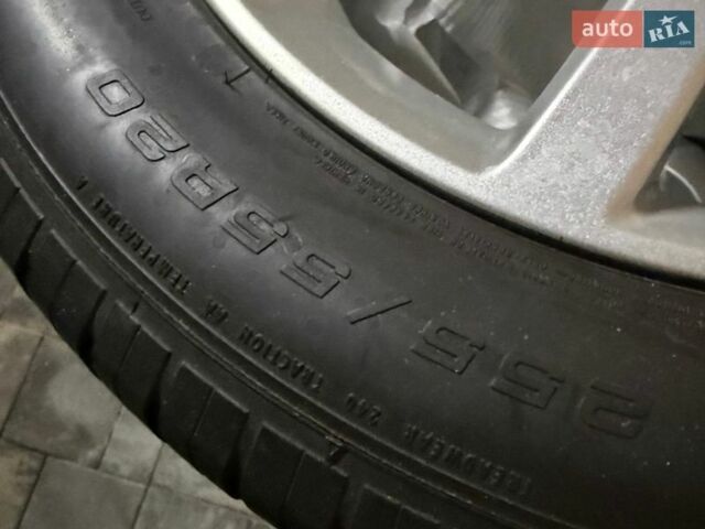 Белый Ленд Ровер Дискавери, объемом двигателя 2.99 л и пробегом 115 тыс. км за 35000 $, фото 9 на Automoto.ua