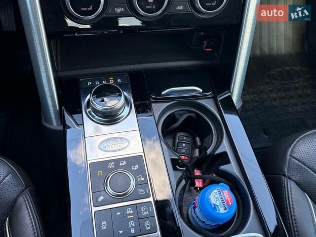 Белый Ленд Ровер Дискавери, объемом двигателя 2.99 л и пробегом 69 тыс. км за 40000 $, фото 9 на Automoto.ua