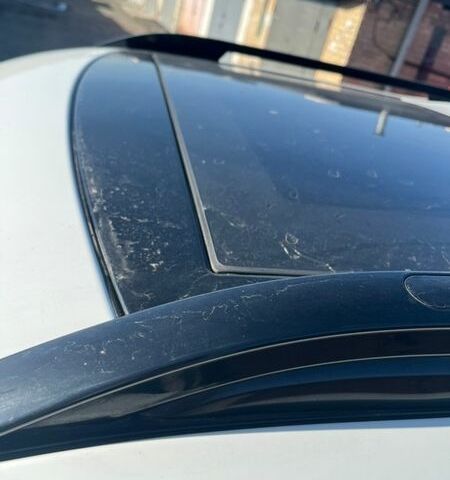 Білий Ленд Ровер Діскавері, об'ємом двигуна 3 л та пробігом 152 тис. км за 28300 $, фото 25 на Automoto.ua