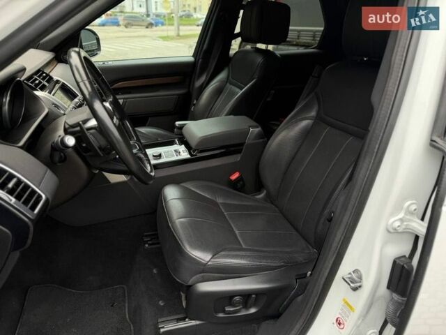 Білий Ленд Ровер Діскавері, об'ємом двигуна 3 л та пробігом 207 тис. км за 26400 $, фото 24 на Automoto.ua