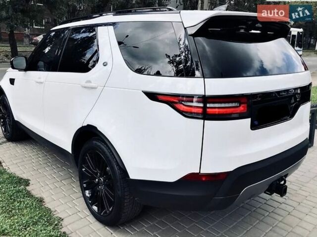 Білий Ленд Ровер Діскавері, об'ємом двигуна 3 л та пробігом 71 тис. км за 26500 $, фото 2 на Automoto.ua