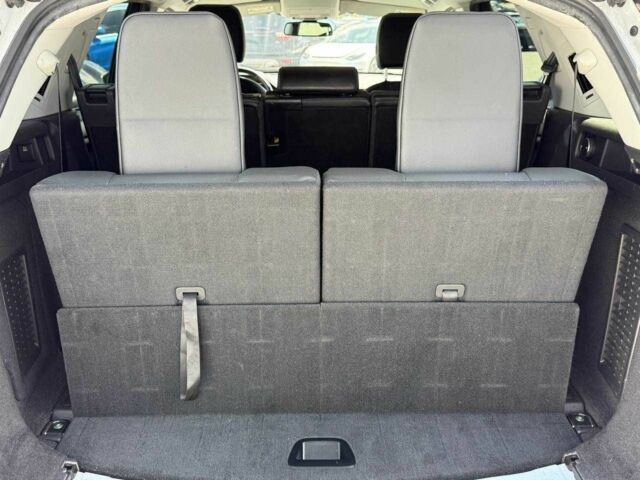 Белый Ленд Ровер Дискавери, объемом двигателя 2 л и пробегом 156 тыс. км за 13600 $, фото 6 на Automoto.ua