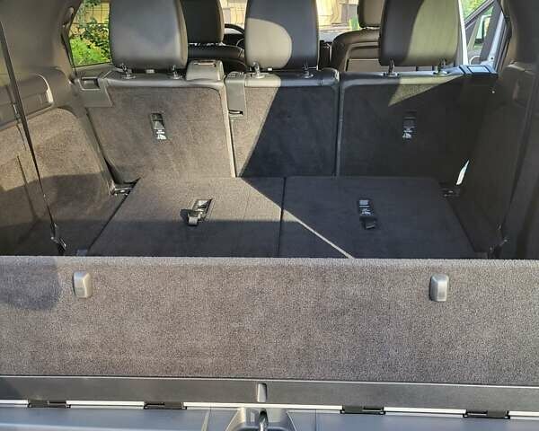 Ленд Ровер Дискавери 2017 в Софіївська Борщагівка на Automoto.ua Белый Ленд Ровер Дискавери, объемом двигателя 3 л и пробегом 171 тыс. км за 31400 $, фото 17 на Automoto.ua