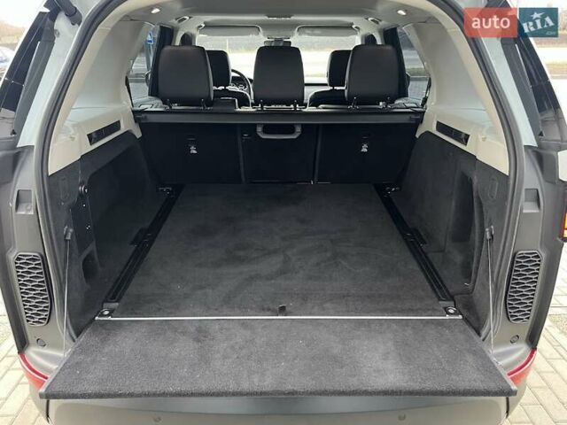 Білий Ленд Ровер Діскавері, об'ємом двигуна 2.99 л та пробігом 155 тис. км за 36000 $, фото 25 на Automoto.ua