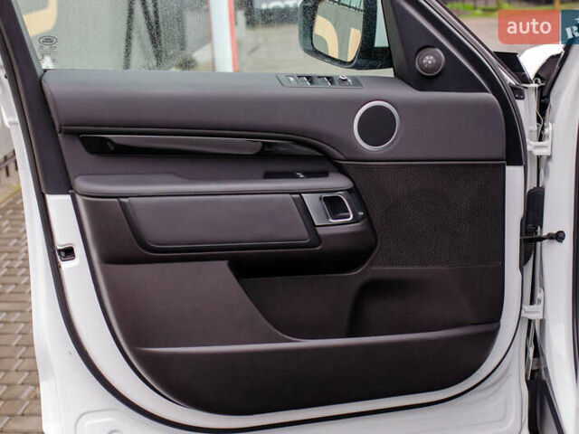 Белый Ленд Ровер Дискавери, объемом двигателя 2 л и пробегом 115 тыс. км за 35555 $, фото 39 на Automoto.ua