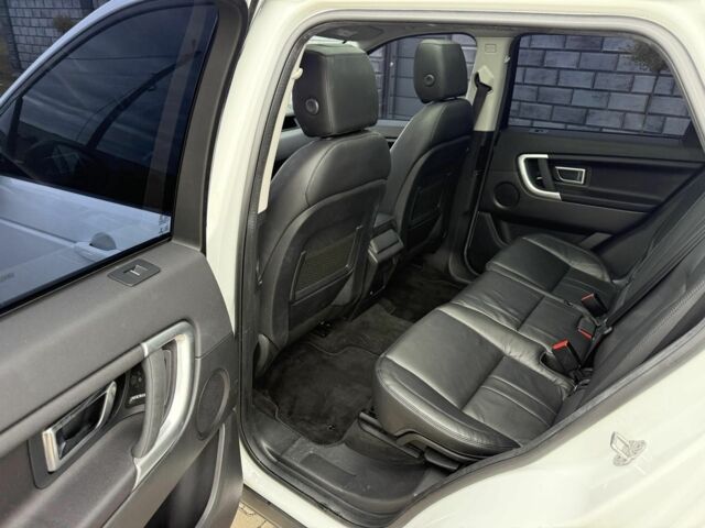 Белый Ленд Ровер Дискавери, объемом двигателя 0 л и пробегом 98 тыс. км за 20800 $, фото 16 на Automoto.ua