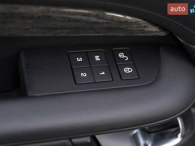 Білий Ленд Ровер Діскавері, об'ємом двигуна 3 л та пробігом 156 тис. км за 33000 $, фото 48 на Automoto.ua