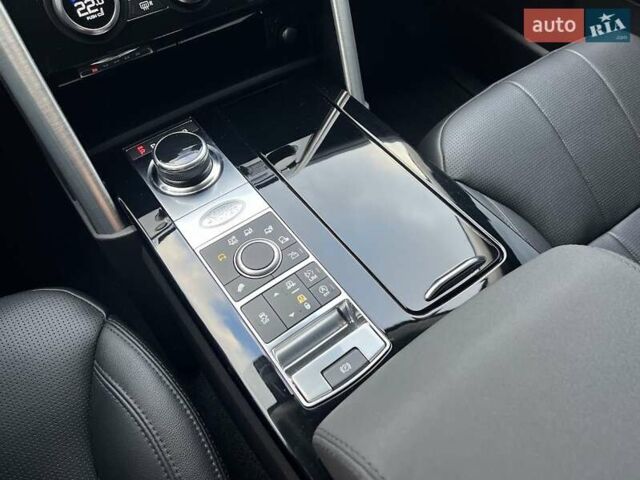 Білий Ленд Ровер Діскавері, об'ємом двигуна 2.99 л та пробігом 155 тис. км за 36000 $, фото 19 на Automoto.ua