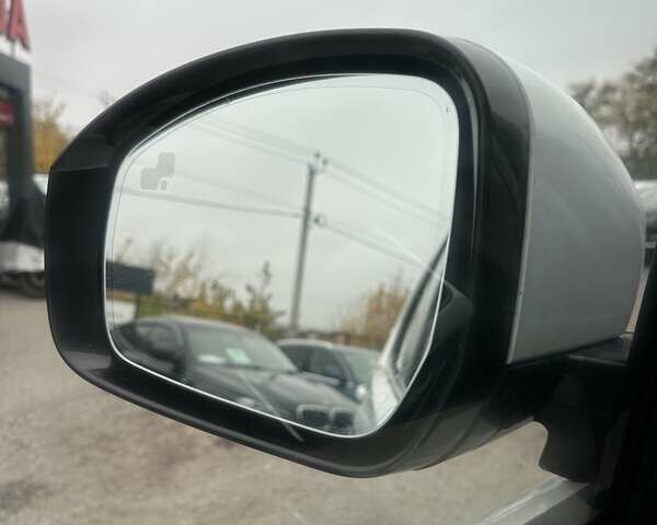 Ленд Ровер Діскавері 2018 у Буче на Automoto.ua Білий Ленд Ровер Діскавері, об'ємом двигуна 3 л та пробігом 155 тис. км за 26999 $, фото 7 на Automoto.ua