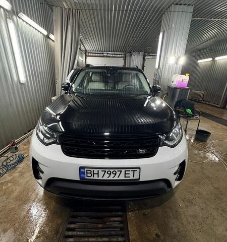 Белый Ленд Ровер Дискавери, объемом двигателя 3 л и пробегом 128 тыс. км за 31500 $, фото 1 на Automoto.ua