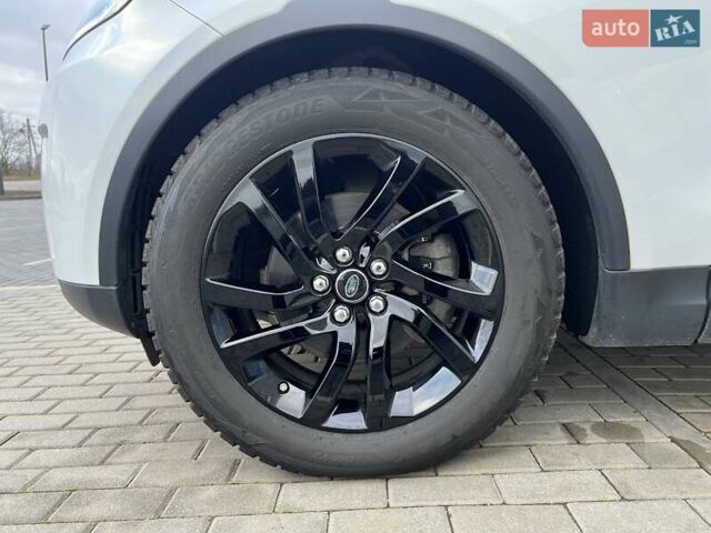 Білий Ленд Ровер Діскавері, об'ємом двигуна 2.99 л та пробігом 155 тис. км за 36000 $, фото 30 на Automoto.ua