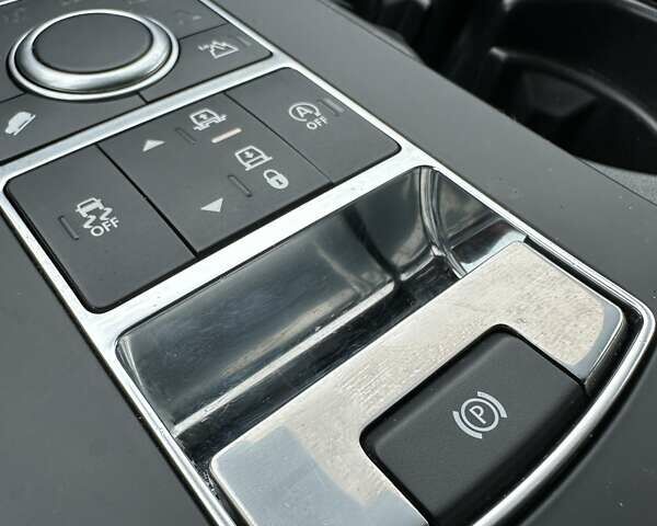 Ленд Ровер Діскавері 2018 у Буче на Automoto.ua Білий Ленд Ровер Діскавері, об'ємом двигуна 3 л та пробігом 155 тис. км за 26999 $, фото 54 на Automoto.ua