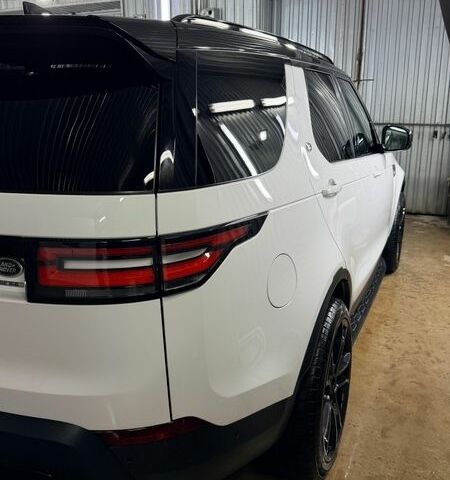 Белый Ленд Ровер Дискавери, объемом двигателя 3 л и пробегом 128 тыс. км за 31500 $, фото 5 на Automoto.ua