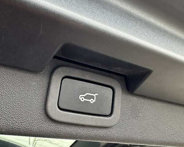 Ленд Ровер Діскавері 2018 у Буче на Automoto.ua Білий Ленд Ровер Діскавері, об'ємом двигуна 3 л та пробігом 155 тис. км за 26999 $, фото 20 на Automoto.ua