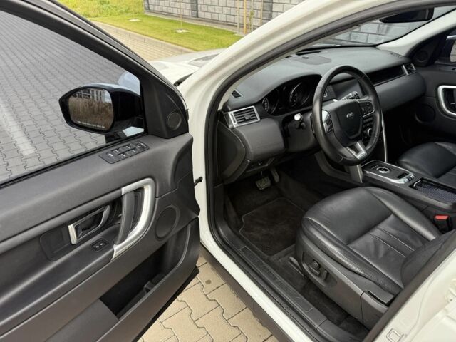 Белый Ленд Ровер Дискавери, объемом двигателя 0 л и пробегом 98 тыс. км за 20800 $, фото 19 на Automoto.ua