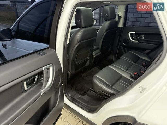 Белый Ленд Ровер Дискавери, объемом двигателя 2 л и пробегом 88 тыс. км за 20400 $, фото 10 на Automoto.ua