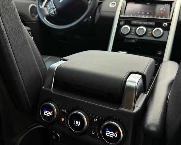 Белый Ленд Ровер Дискавери, объемом двигателя 3 л и пробегом 87 тыс. км за 35000 $, фото 8 на Automoto.ua