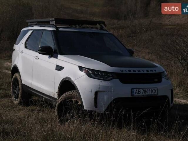 Білий Ленд Ровер Діскавері, об'ємом двигуна 3 л та пробігом 156 тис. км за 33000 $, фото 46 на Automoto.ua