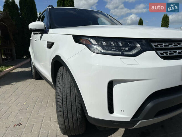 Білий Ленд Ровер Діскавері, об'ємом двигуна 3 л та пробігом 73 тис. км за 35600 $, фото 4 на Automoto.ua