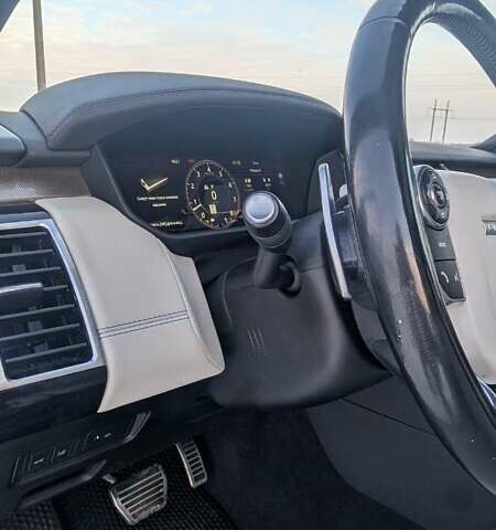 Белый Ленд Ровер Дискавери, объемом двигателя 3 л и пробегом 183 тыс. км за 28882 $, фото 18 на Automoto.ua