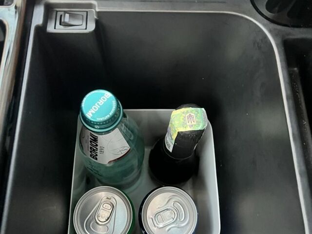 Білий Ленд Ровер Діскавері, об'ємом двигуна 3 л та пробігом 114 тис. км за 39000 $, фото 21 на Automoto.ua