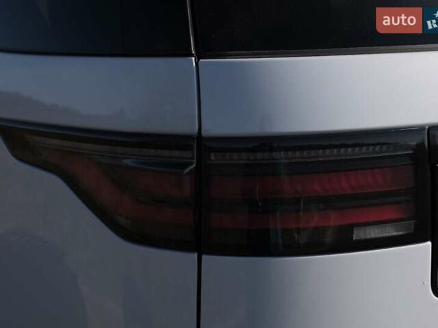 Білий Ленд Ровер Діскавері, об'ємом двигуна 3 л та пробігом 156 тис. км за 33000 $, фото 45 на Automoto.ua