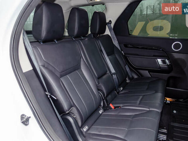 Белый Ленд Ровер Дискавери, объемом двигателя 2 л и пробегом 115 тыс. км за 35555 $, фото 37 на Automoto.ua