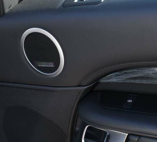 Білий Ленд Ровер Діскавері, об'ємом двигуна 3 л та пробігом 156 тис. км за 33000 $, фото 2 на Automoto.ua