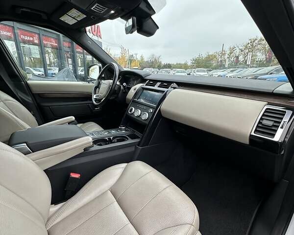 Ленд Ровер Діскавері 2018 у Буче на Automoto.ua Білий Ленд Ровер Діскавері, об'ємом двигуна 3 л та пробігом 155 тис. км за 26999 $, фото 28 на Automoto.ua