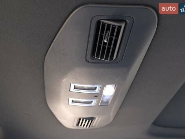 Білий Ленд Ровер Діскавері, об'ємом двигуна 3 л та пробігом 156 тис. км за 33000 $, фото 29 на Automoto.ua