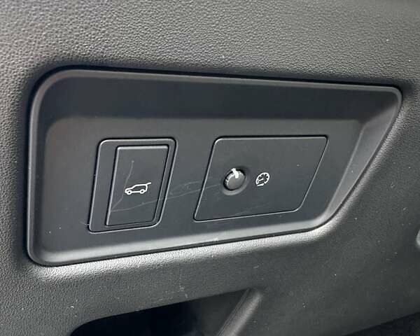 Ленд Ровер Діскавері 2018 у Буче на Automoto.ua Білий Ленд Ровер Діскавері, об'ємом двигуна 3 л та пробігом 155 тис. км за 26999 $, фото 42 на Automoto.ua