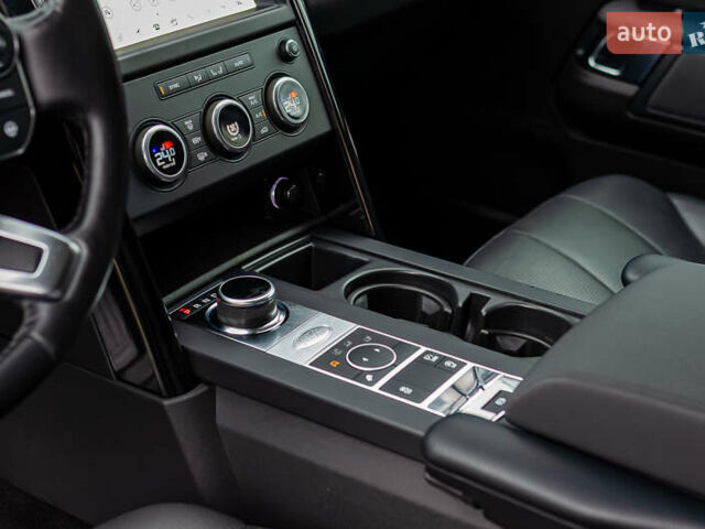 Белый Ленд Ровер Дискавери, объемом двигателя 2 л и пробегом 115 тыс. км за 35555 $, фото 25 на Automoto.ua