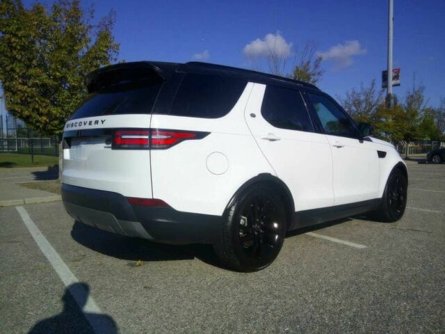 Белый Ленд Ровер Дискавери, объемом двигателя 3 л и пробегом 45 тыс. км за 11000 $, фото 6 на Automoto.ua