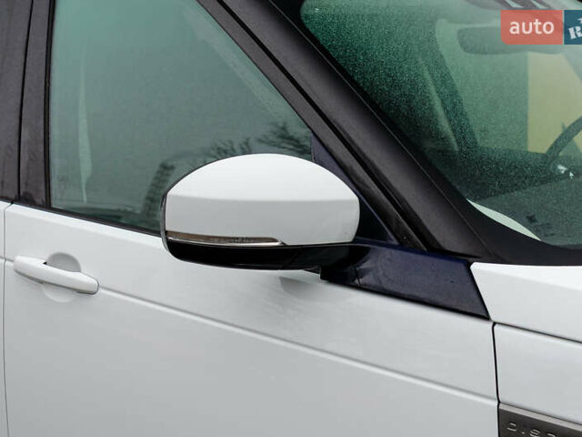 Белый Ленд Ровер Дискавери, объемом двигателя 2 л и пробегом 115 тыс. км за 35555 $, фото 15 на Automoto.ua