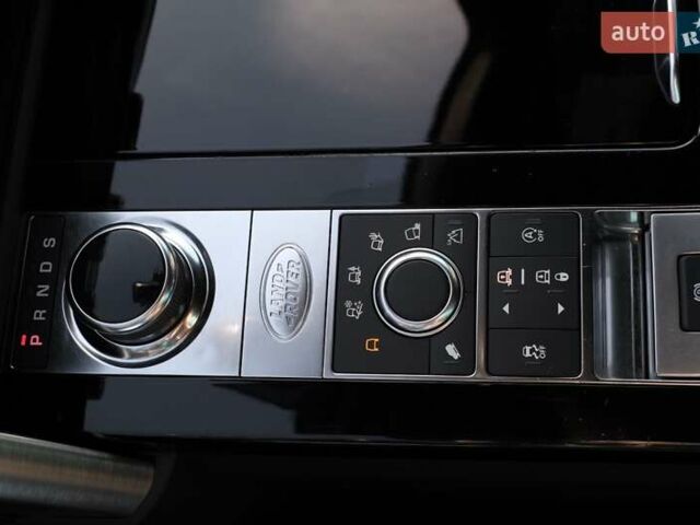 Білий Ленд Ровер Діскавері, об'ємом двигуна 3 л та пробігом 156 тис. км за 33000 $, фото 18 на Automoto.ua