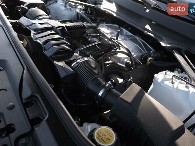 Білий Ленд Ровер Діскавері, об'ємом двигуна 3 л та пробігом 156 тис. км за 33000 $, фото 51 на Automoto.ua