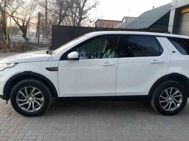 Белый Ленд Ровер Дискавери, объемом двигателя 0 л и пробегом 103 тыс. км за 17499 $, фото 3 на Automoto.ua