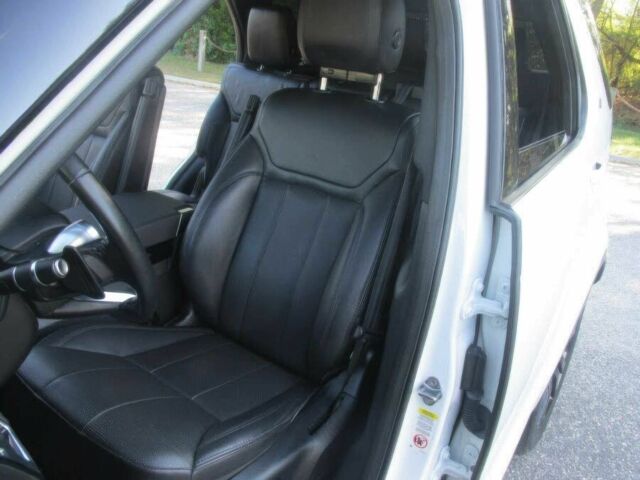 Белый Ленд Ровер Дискавери, объемом двигателя 3 л и пробегом 45 тыс. км за 11000 $, фото 9 на Automoto.ua