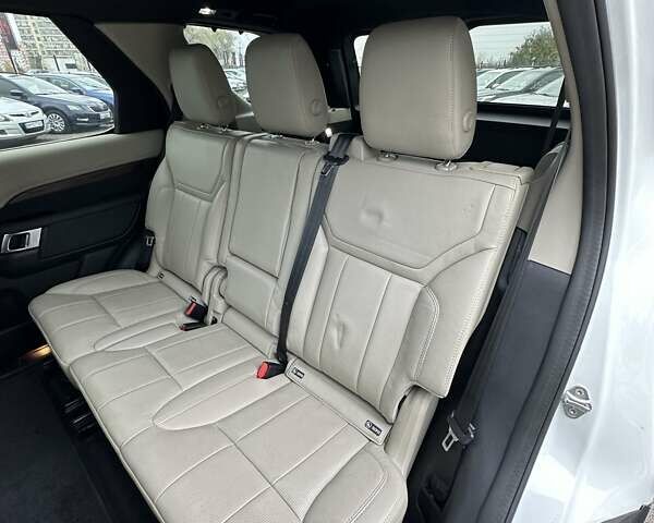 Ленд Ровер Діскавері 2018 у Буче на Automoto.ua Білий Ленд Ровер Діскавері, об'ємом двигуна 3 л та пробігом 155 тис. км за 26999 $, фото 24 на Automoto.ua