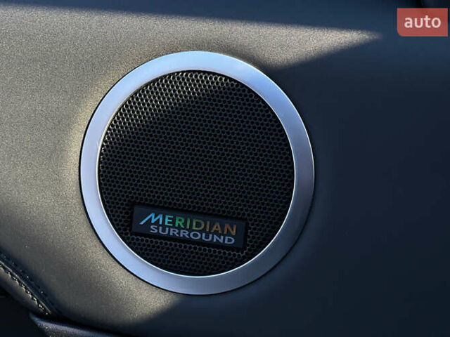 Білий Ленд Ровер Діскавері, об'ємом двигуна 3 л та пробігом 87 тис. км за 34999 $, фото 20 на Automoto.ua